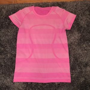 Swiftly tech lululemon shirt